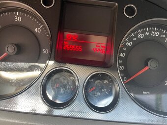 Vw passat b6 varianta TDi 2.0 103 kW - 9
