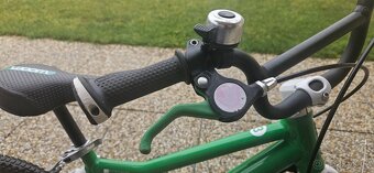 WOOM 3 (16") + stojánek + helma na kolo (zelená barva) - 9