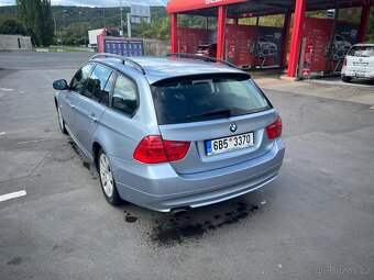 BMW 316i 1.6i 90kw, r.2009, serviska, klima, stk - 9
