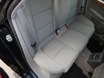 Audi A6 2.4 V6 , 130 kW benzín, 2004 - 9
