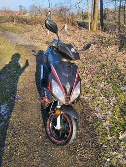 SKUTR 50CCM SONNY - 9