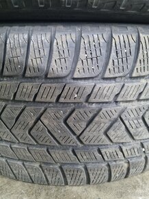 Zimní pneu 285/45 R20 - 9