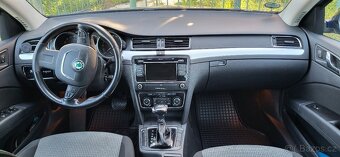 ŠKODA SUPERB 2.0TDI DSG 4X4 2012 KOMBI,XENONY,NAVI,PÁDLA - 9