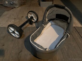 Kočárek Hartan - 9