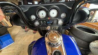 harley davidson FLHX - 9