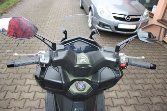 DT X360 125i ABS E5 - 9