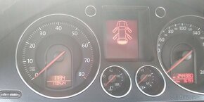 VW PASSAT COMBI 1.6 benzin 75 kW "GARÁŽOVANÉ VOZIDLO" - 9