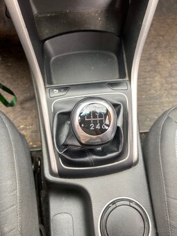 Hyundai i30 1.6 CRDI - 9