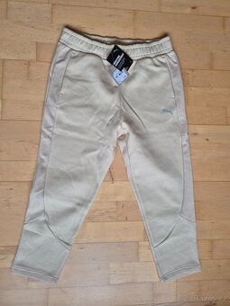 Prodám NOVÉ dámské tepláky PUMA - 9