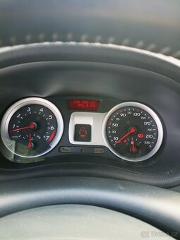 Renault Clio 1.6 i - 9