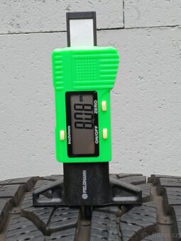 Zimní orig alu Citroën Spacetourer 215/60/17 vzorek 8,5mm - 9