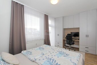 Pronájem bytu 2+kk s balkonem a parkovacím stáním Praha 9 Vy - 9
