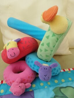 HRAČKY PRO NEJMENŠÍ TEXTILNÍ - DOMEČEK, ZNAČKA HABA - 9