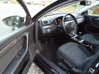 VW Passat B7 2.0 TDI 130 KW,Xenon,Navi.R.V.07/2014 Zachovalé - 9