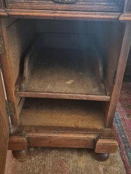 Starožitný dubový psací stůl – neorenesance do prostoru - 9