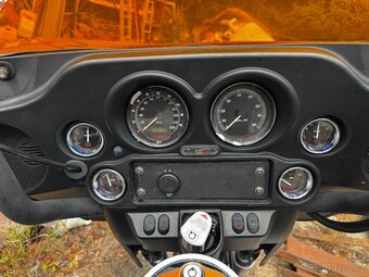 Harley Davidson Electra Glide TC88 - 9