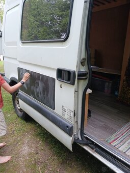 Renault Master 2,2D 66kW rok 2003 - 9