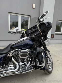 Harley-Davidson FLHXSE CVO Screamin Eagle - 9