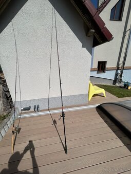 Prodám tři pruty, včetně navijáků - 9