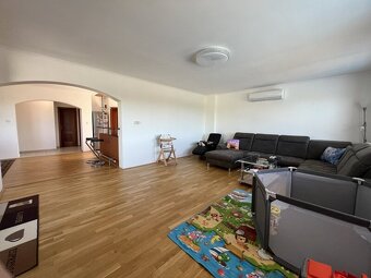 Prodej RD (4+1/3kk), bazén, 1 306m2 pozemek, Zaječice u Chru - 9