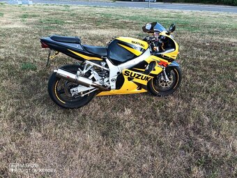 Suzuki GSX-R 750 k3 - 9