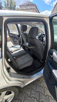 Ford Focus C-Max - 9