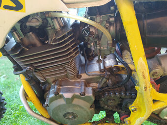 suzuki DR350 - 9