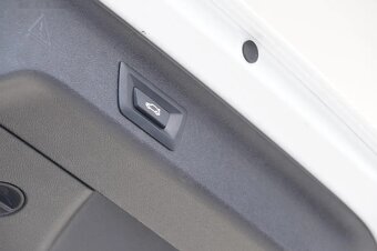 BMW Řada 5, 4x4,TAŽNÉ,DPH,ČR,Adaptiv LED - 9