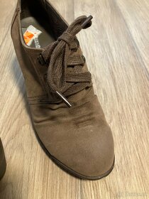 Jarní/podzimní boty na podpatku - 9