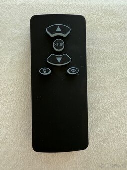 Čelo postele s elektrickým výsuvem na TV - 9
