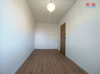 Pronájem bytu 3+1, 56 m², Pardubice, ul. Kosmonautů - 9