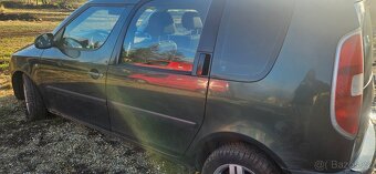 ŠKODA ROOMSTER - 9