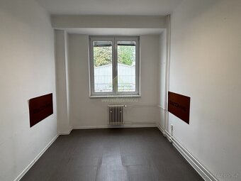 Rokycany-pronájem 3 kanceláří. - 9