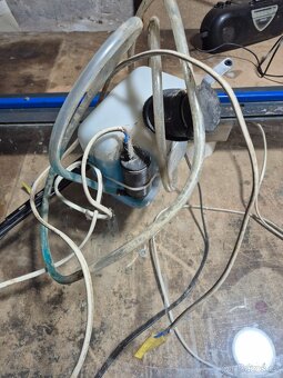 Čelní sklo stěrač ostřikovač - 9