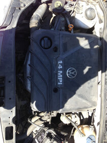 VW Polo 1,4i 44kW 2001 - na díly - 9