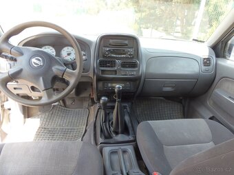 Nissan Navara 2.5 TD 4x4 nová STK tažné 3t - 9