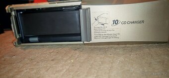 CD měnič Sony, zesilovač, autorádio LG - 9