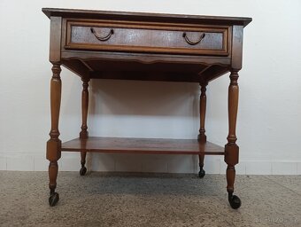 Rustikální konzolový stolek, nábytek z masívu, pojízdný - 9