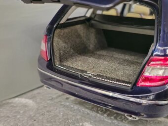Mercedes Benz C 1:18 Autoart - 9
