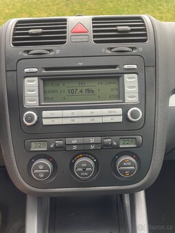 VW Golf V - 9
