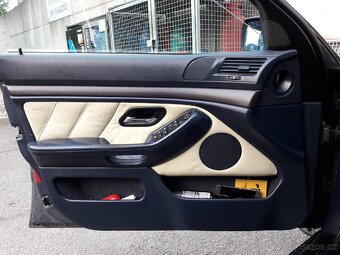 BMW 523i - 9