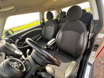 Mini Cooper R56 1.6 benzín - 9