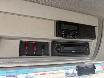 IVECO EUROCARGO 150EW280 4x4 hákový natahovák - 9