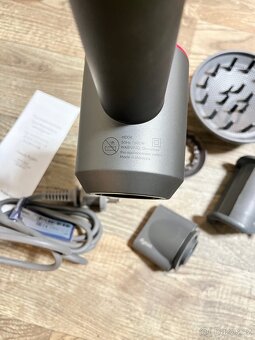 Dyson Supersonic fén na vlasy - 9