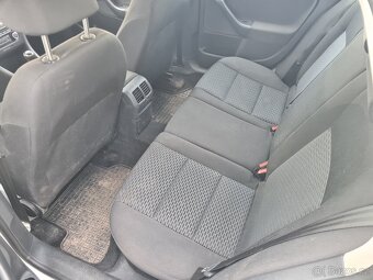 VW Golf Variant 1.6 TDi_77 kW - 9