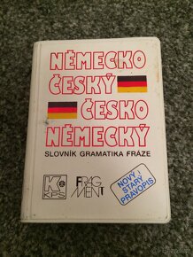 Učebnice AJ, slovník Aj-Čj i Nj-Čj, učebnice němčina - 9