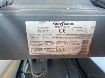 TERÉNNÍ NŮŽKOVÁ PLOŠINA SKYJACK 12 M - 9