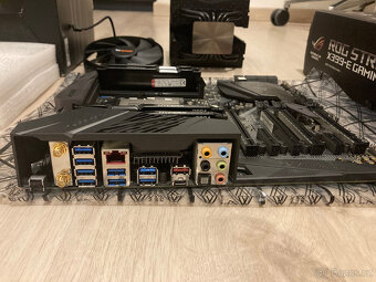 Set: MB ASUS X399 ROG, AMD TR 2950x, 32GB RAM, Tower chladič - 9