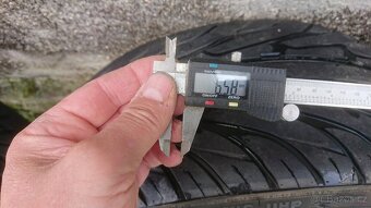 Letní pneu 215/35/19 - 9