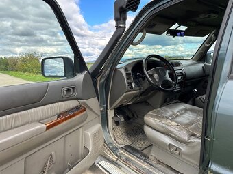 Nissan Patrol Y61 Wagon - 9